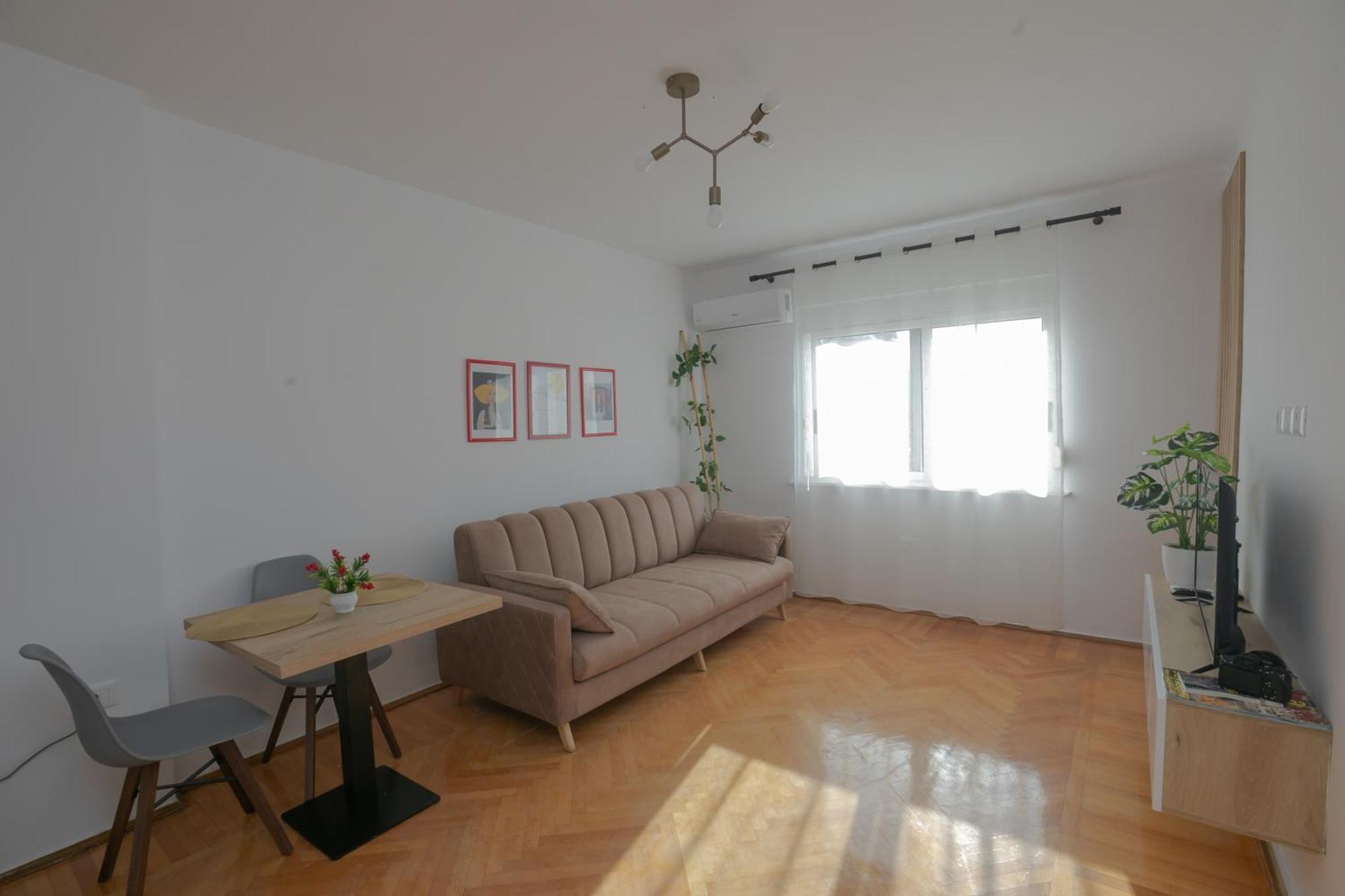 Apartament Escape *